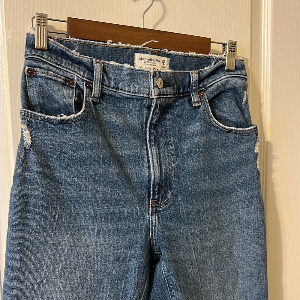 Abercrombie & Fitch Women's Distressed Jeans 90s Straight Ultra High Rise 28 - Picture 3 of 4